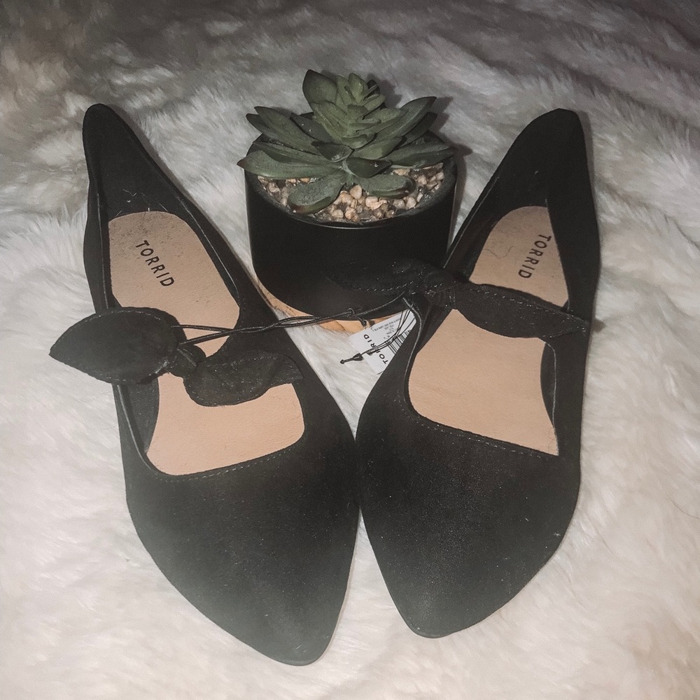 TORRID FLATS: NWT🖤